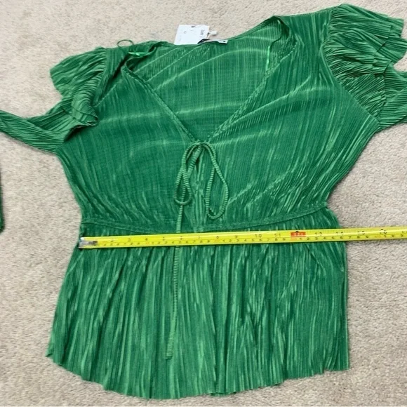 Zara green ruffle pleated V-Neck long sleeve blouse Sz M NWT - Picture 7 of 10